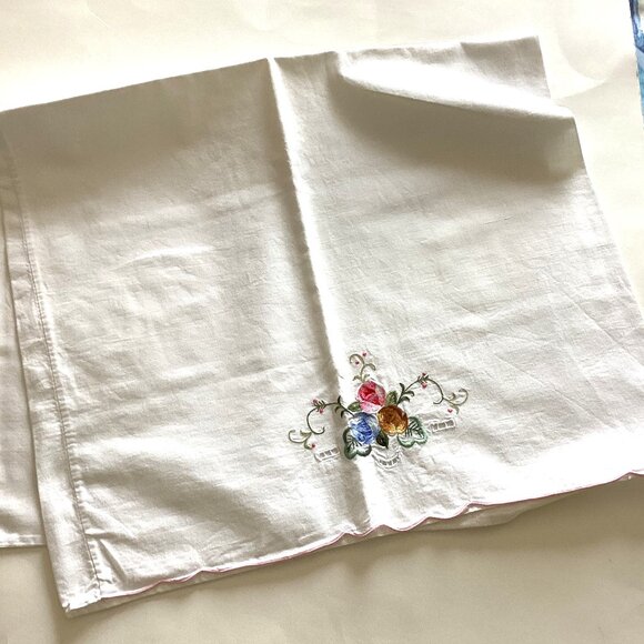 3 Vintage Large Embroidered Floral Cotton Pillowcases Bedding Bed Linens - Picture 2 of 10